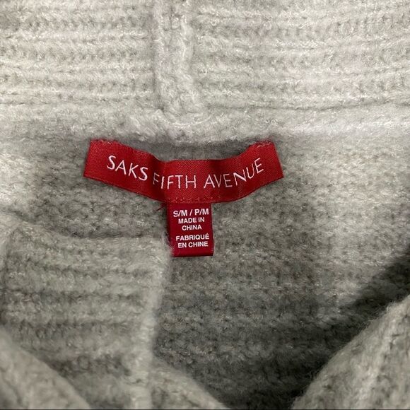 Saks Fifth Avenue wrap size Small Gray - Picture 6 of 13
